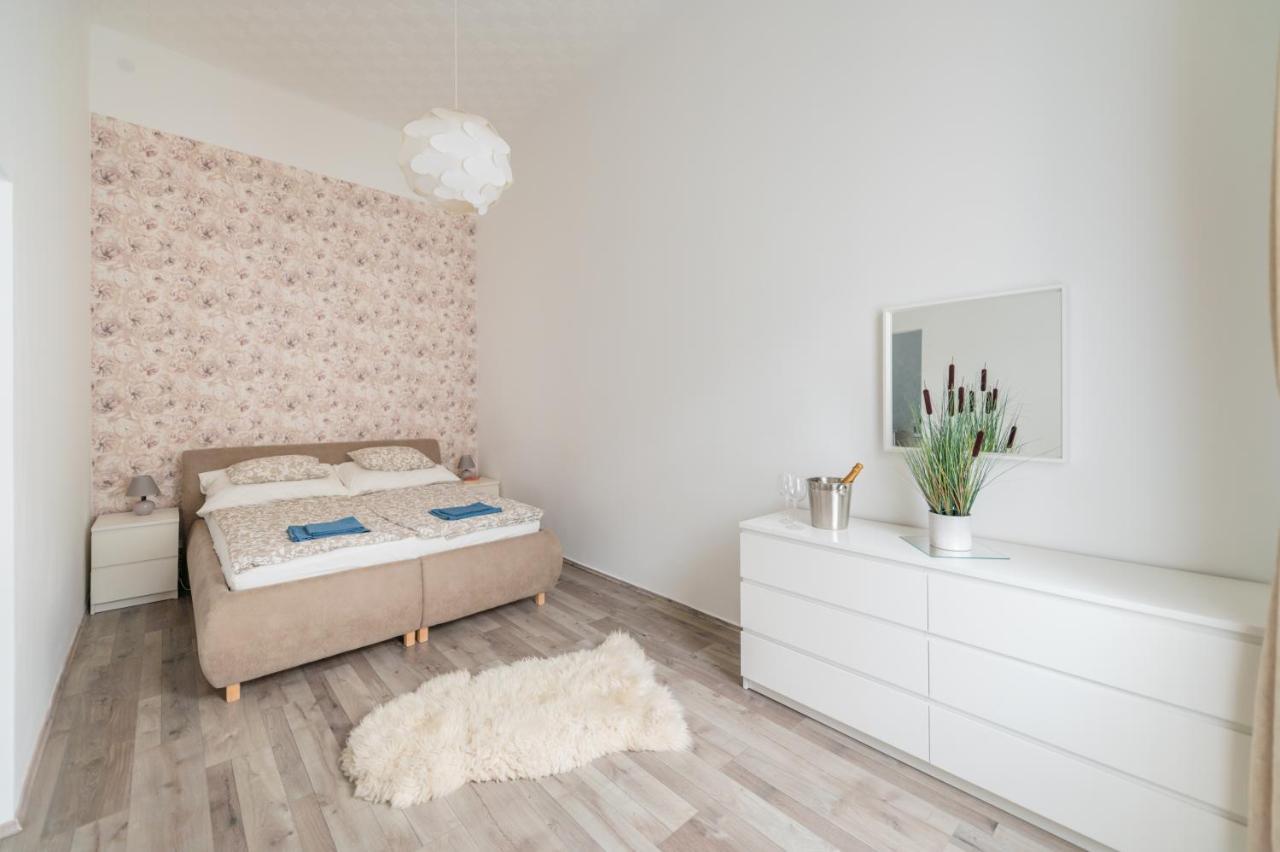 Downtown Gem Aircond Close To Heroes' Square Apartamento *